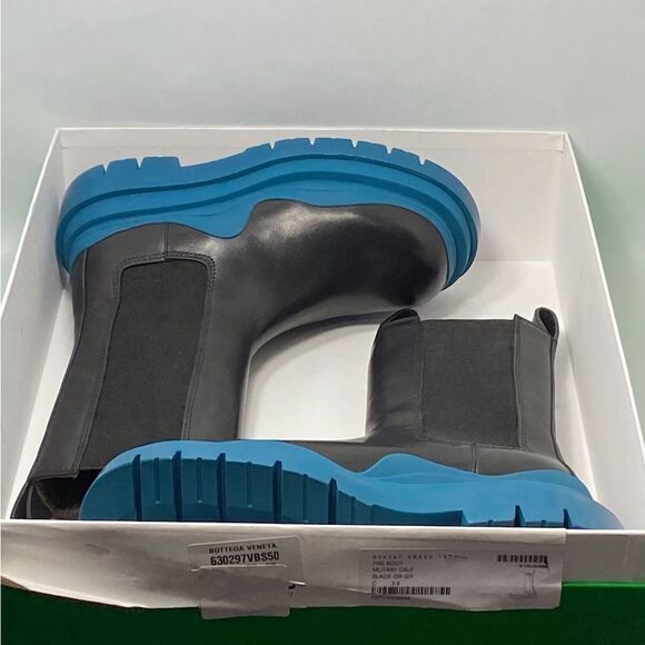 Bottega Veneta Contrast-Sole Leather Tire Chelsea Boots size 38 - Picture 9 of 11